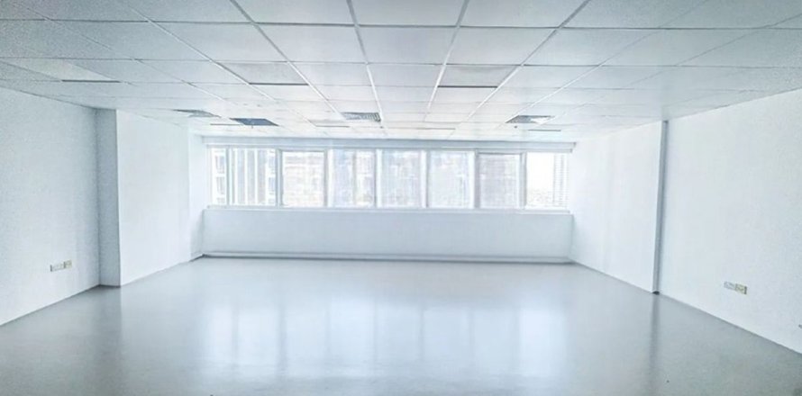 Zyrë në Dubai, Emiratet e Bashkuara Arabe 97.2 m2. № 711640