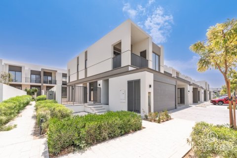 Willa do wynajęcia w Dubai, ZEA 4 sypialnie, 201.7 mkw., nr 669187 - zdjęcie 1