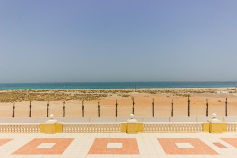 Apartemen di Al Hamra Village, Ras Al Khaimah, UEA 2 kamar tidur, 102 m2 nomor 656367 - foto 1