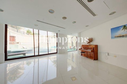 Villa til leje i Emirates Hills, Dubai, UAE 7 soveværelser, 1723.71947491 kvm № 700682 - foto 13