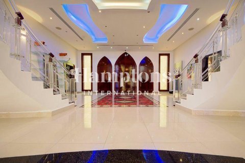 Villa til leje i Emirates Hills, Dubai, UAE 7 soveværelser, 1723.71947491 kvm № 700682 - foto 20