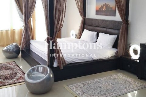 Villa til leje i Emirates Hills, Dubai, UAE 7 soveværelser, 1723.71947491 kvm № 700682 - foto 19