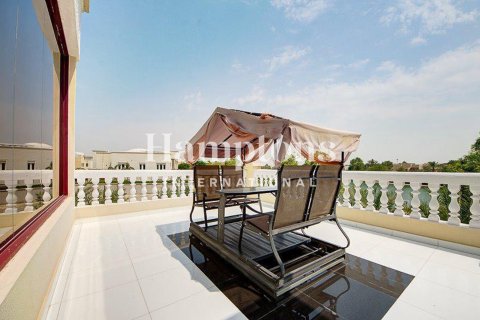 Villa til leje i Emirates Hills, Dubai, UAE 7 soveværelser, 1723.71947491 kvm № 700682 - foto 25