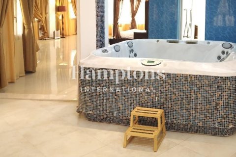 Villa til leje i Emirates Hills, Dubai, UAE 7 soveværelser, 1723.71947491 kvm № 700682 - foto 12