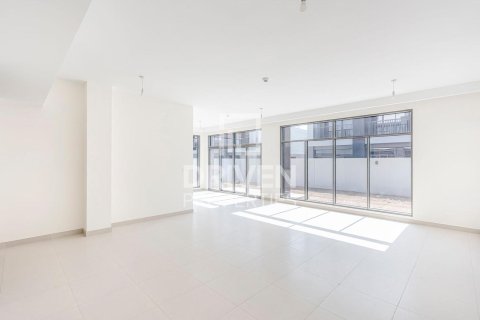 Vilë në Dubai South (Dubai World Central), Dubai, Emiratet e Bashkuara Arabe 5 dhoma gjumi, 376 m2. № 655538 - Foto 1