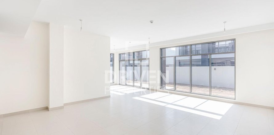 Vilë në Dubai South (Dubai World Central), Dubai, Emiratet e Bashkuara Arabe 5 dhoma gjumi, 376 m2. № 655538