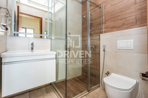 Villa te huur in Al Furjan, Dubai, VAE 4 slaapkamers, 152 vr.m., nr 655539 - foto 15