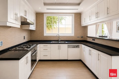 Vila di Jumeirah Park, Dubai, UEA 3 kamar tidur, 680 m2 nomor 711492 - foto 6
