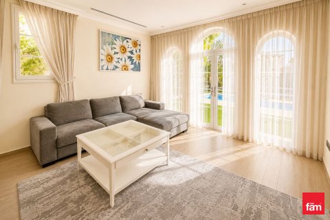 Vila di Jumeirah Park, Dubai, UEA 3 kamar tidur, 680 m2 nomor 711492