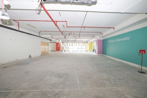 Oficina en alquiler en Downtown Dubai (Downtown Burj Dubai), Dubai, EAU 673 m2 № 709377 - foto 2