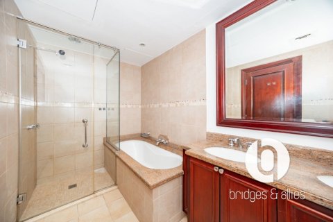 Apartman u Old Town, Dubai, UAE 3 spavaćih soba, 183 m2 Br. 709379 - fotografija 16