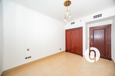 Apartman u Old Town, Dubai, UAE 3 spavaćih soba, 183 m2 Br. 709379 - fotografija 13