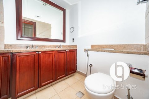 Apartman u Old Town, Dubai, UAE 3 spavaćih soba, 183 m2 Br. 709379 - fotografija 17