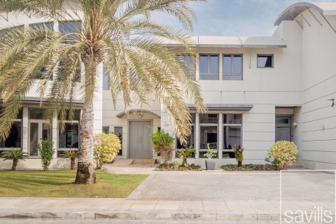 Palm Jumeirah, Dubai, संयुक्त अरब अमीरात में विला, 6 बेडरूम, 1254 वर्ग मीटर, संख्या 635526 - फ़ोटो 1