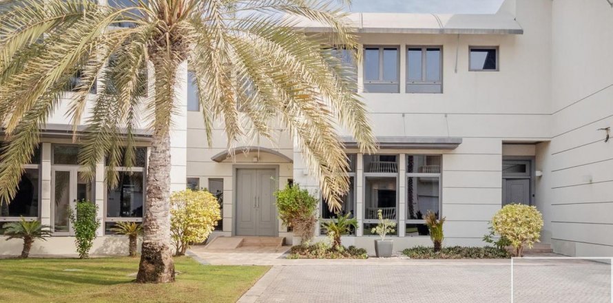 Palm Jumeirah, Dubai, संयुक्त अरब अमीरात में विला, 6 बेडरूम, 1254 वर्ग मीटर, संख्या 635526