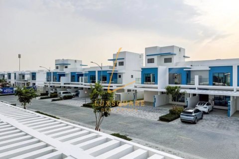 Üürile anda villa asukohaga Damac Lagoons, Dubai, AÜE: 4 magamistoaga, 144 m² Nr 679201 - pilt 10