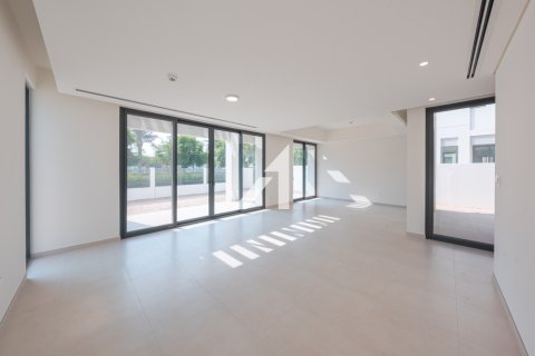 Villa te huur in Arabian Ranches 3, Dubai, VAE 4 slaapkamers, 450 vr.m., nr 679199 - foto 3