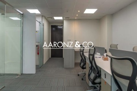 Birojs Business Bay, Dubaijā, AAE 77 m2 Nr. 679203 - attēls 3