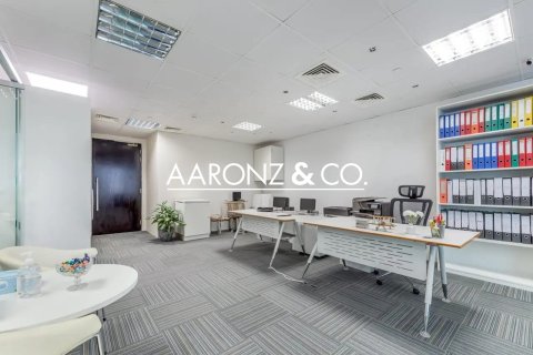 Birojs Business Bay, Dubaijā, AAE 77 m2 Nr. 679203 - attēls 7