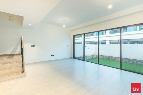 Dubai, संयुक्त अरब अमीरात में विला, 5 बेडरूम, 144 वर्ग मीटर, संख्या 698956 - फ़ोटो 6