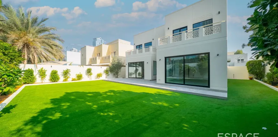 Вилла Meadows, Дубай, БАӘ-да 4 жатын бөлмелер, 332 м² № 659872