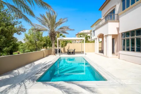 Вилла Джумейра Гольф Эстейтс, Дубай, БАӘ-да 5 жатын бөлмелер, 530 м² № 659874 - фото 16