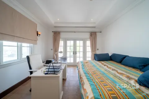 Вилла Джумейра Гольф Эстейтс, Дубай, БАӘ-да 5 жатын бөлмелер, 530 м² № 659874 - фото 11