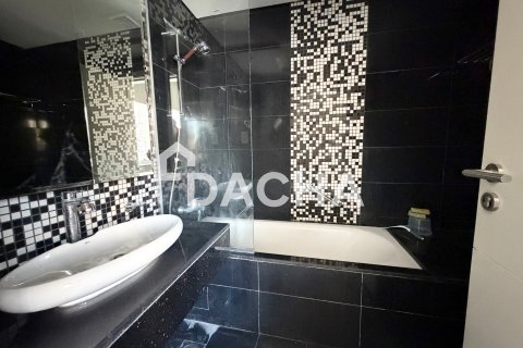 Apartmen di Business Bay, Dubai, UAE 1 bilik tidur, 80 meter persegi № 719220 - foto 14