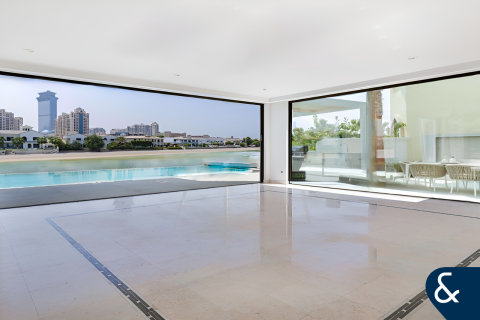 Вилла Пальма Джумейра, Дубай, БАӘ-да 5 жатын бөлмелер, 658 м² № 668512 - фото 2