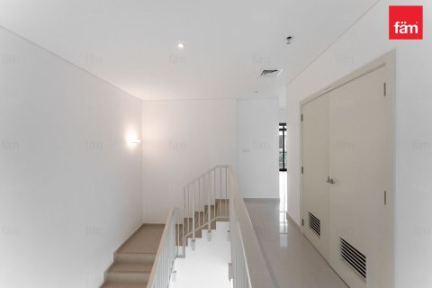 Radhus till försäljning i Dubai, UAE 4 sovrum, 477.5 kvm Nr. 760333 - fotografi 2