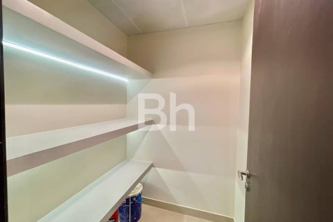 Apartment sa Jumeirah Lake Towers, Dubai, UAE 1 silid-tulugan, 90 sq.m. № 643012 - larawan 11