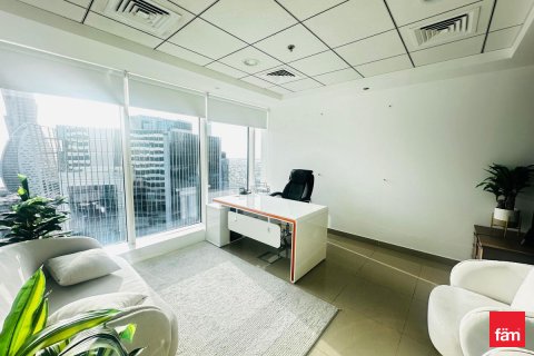 Zyrë në Business Bay, Dubai, Emiratet e Bashkuara Arabe 61.4 m2. № 719459 - Foto 2