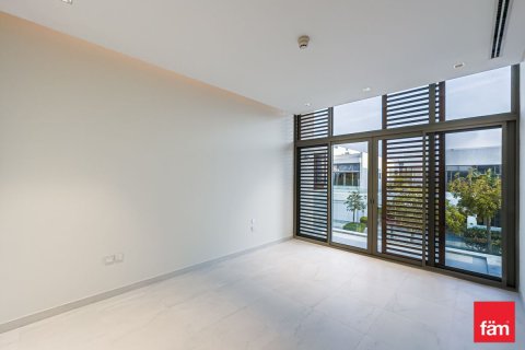 Dubai, संयुक्त अरब अमीरात में विला, 5 बेडरूम, 778.7 वर्ग मीटर, संख्या 686223 - फ़ोटो 8