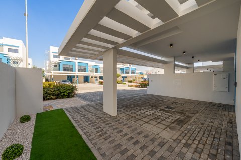 Villetta a schiera in vendita a Damac Lagoons, Dubai, EAU 5 camere da letto, 219.6 mq. № 749204 - foto 3
