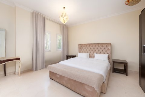 Villa zum Verkauf in Meadows, Dubai, VAE 6 Schlafzimmer, 628.4 m2 Nr. 749206 - Foto 15