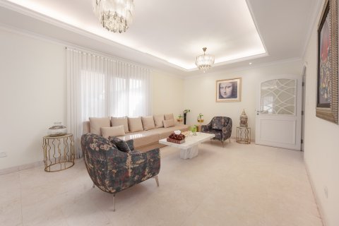 Villa zum Verkauf in Meadows, Dubai, VAE 6 Schlafzimmer, 628.4 m2 Nr. 749206 - Foto 6