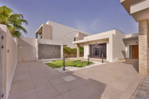 Vila di Yas Island, Abu Dhabi, UAE 1047 meter persegi № 663037 - foto 2