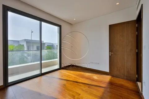 Vila di Yas Island, Abu Dhabi, UAE 1047 meter persegi № 663037 - foto 9