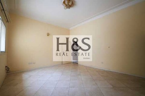 Vilë në Dubai, Emiratet e Bashkuara Arabe 4 dhoma gjumi, 1407 m2. № 642223 - Foto 3