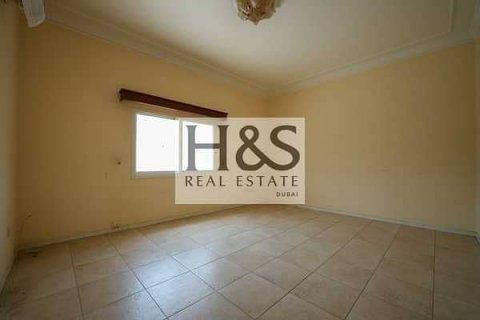 Vilë në Dubai, Emiratet e Bashkuara Arabe 4 dhoma gjumi, 1407 m2. № 642223 - Foto 13