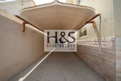 Vilë në Dubai, Emiratet e Bashkuara Arabe 4 dhoma gjumi, 1407 m2. № 642223 - Foto 19