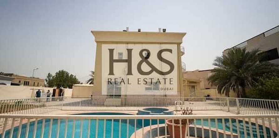 Vilë në Dubai, Emiratet e Bashkuara Arabe 4 dhoma gjumi, 1407 m2. № 642223