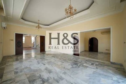 Vilë në Dubai, Emiratet e Bashkuara Arabe 4 dhoma gjumi, 1407 m2. № 642223 - Foto 9