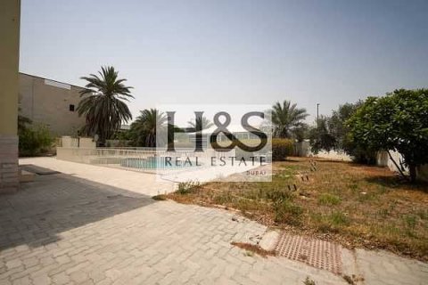 Vilë në Dubai, Emiratet e Bashkuara Arabe 4 dhoma gjumi, 1407 m2. № 642223 - Foto 21