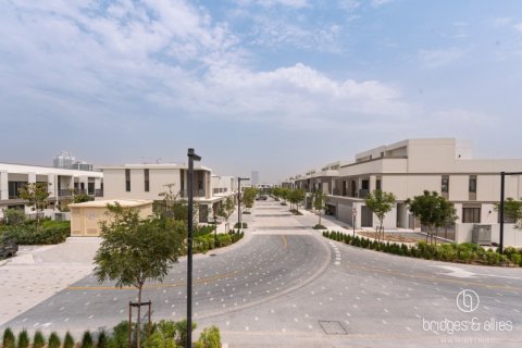 Vila u gradu Tilal Al Ghaf, Dubai, UAE 4 spavaće sobe, 220 m2 Br. 678748 - Slika 1