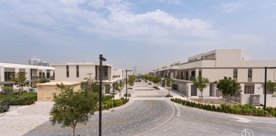 Vila u gradu Tilal Al Ghaf, Dubai, UAE 4 spavaće sobe, 220 m2 Br. 678748