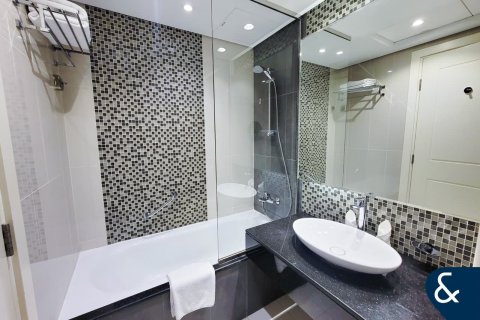 Appartement te huur in Downtown Dubai (Downtown Burj Dubai), Dubai, VAE 2 slaapkamers, 123 vr.m., nr 666245 - foto 10