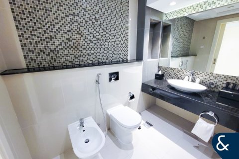 Appartement te huur in Downtown Dubai (Downtown Burj Dubai), Dubai, VAE 2 slaapkamers, 123 vr.m., nr 666245 - foto 11