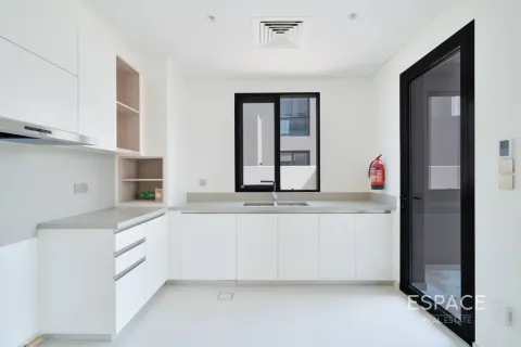 Villa til salgs i Jebel Ali, Dubai, Emiratene 4 soverom, 376 kvm Nr. 737753 - Foto 7