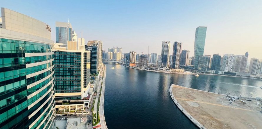 Квартира в Бизнес-Бэй, Дубай, ОАЭ 2 спальни, 116.7м2 № 660577